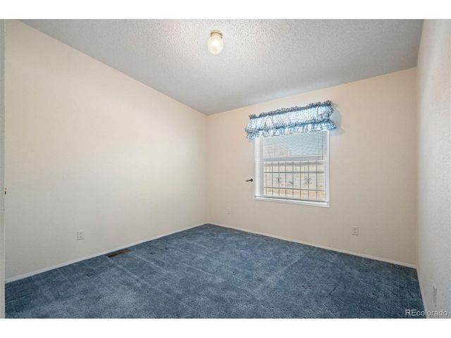 185 Elm St, Hudson, CO 80642