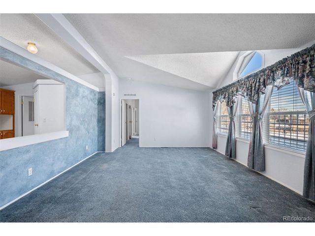 185 Elm St, Hudson, CO 80642