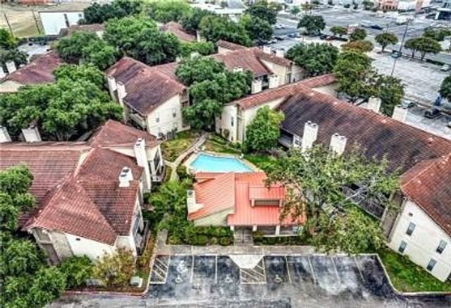 1202 Thorpe LN 205, San Marcos, TX 78666