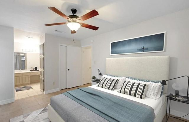 1202 Thorpe LN 205, San Marcos, TX 78666