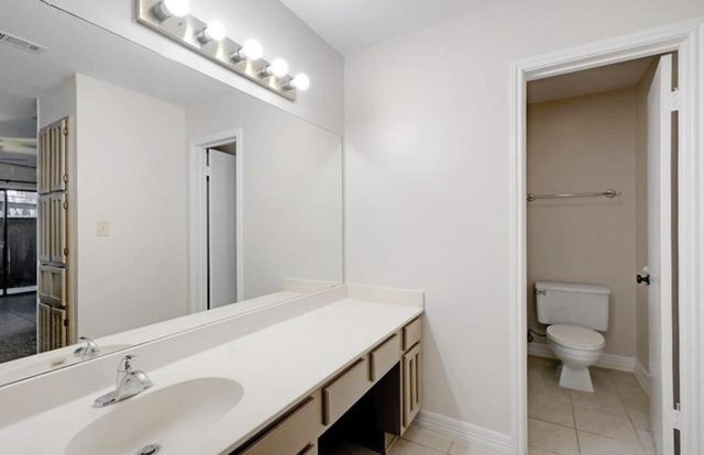 1202 Thorpe LN 205, San Marcos, TX 78666