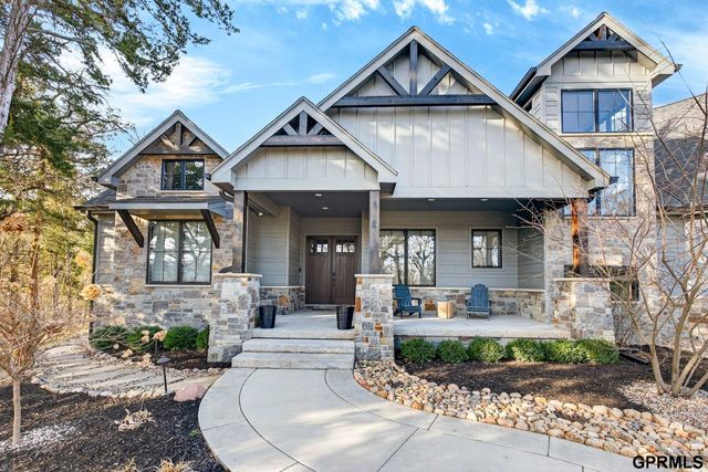 19736 Raven Drive, Louisville, NE 68037