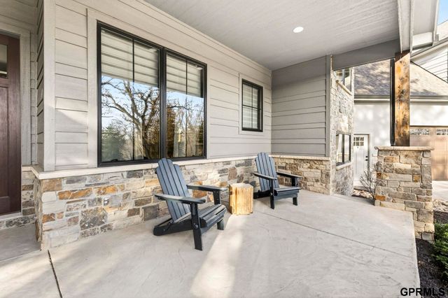 19736 Raven Drive, Louisville, NE 68037