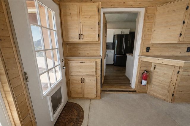 21422 S Appaloosa Road, Yucca, AZ 86438