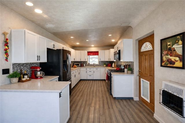 21422 S Appaloosa Road, Yucca, AZ 86438