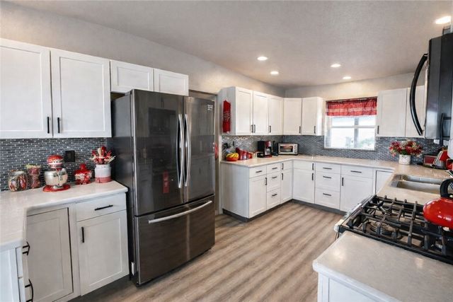 21422 S Appaloosa Road, Yucca, AZ 86438