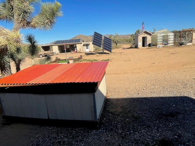 21422 S Appaloosa Road, Yucca, AZ 86438