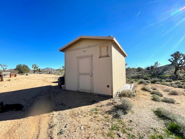 21422 S Appaloosa Road, Yucca, AZ 86438