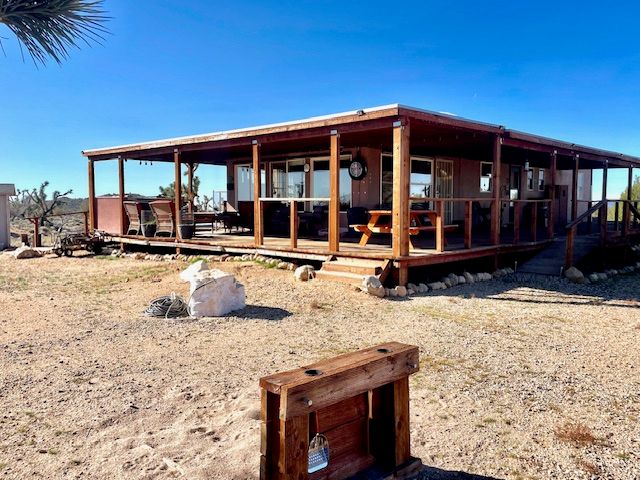 21422 S Appaloosa Road, Yucca, AZ 86438