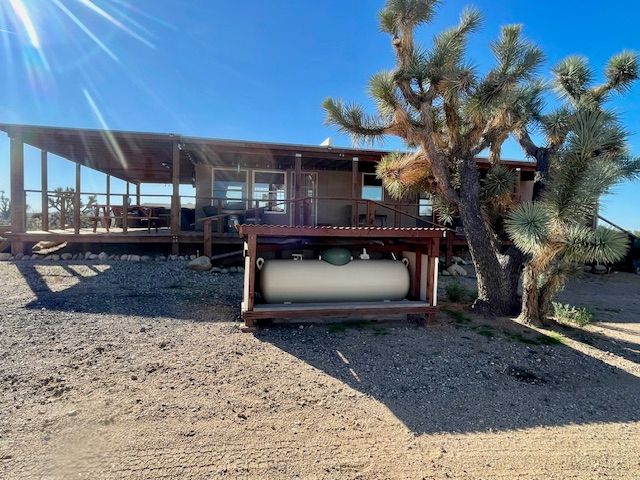 21422 S Appaloosa Road, Yucca, AZ 86438