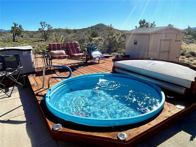 21422 S Appaloosa Road, Yucca, AZ 86438