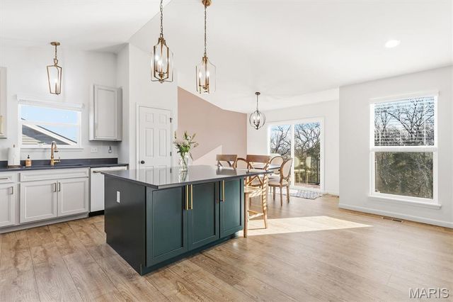 17513 Wyman Ridge Drive, Eureka, MO 63025