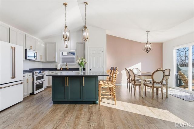 17513 Wyman Ridge Drive, Eureka, MO 63025