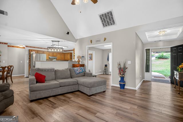210 Old Pond Road, Lagrange, GA 30241