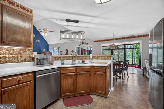 210 Old Pond Road, Lagrange, GA 30241
