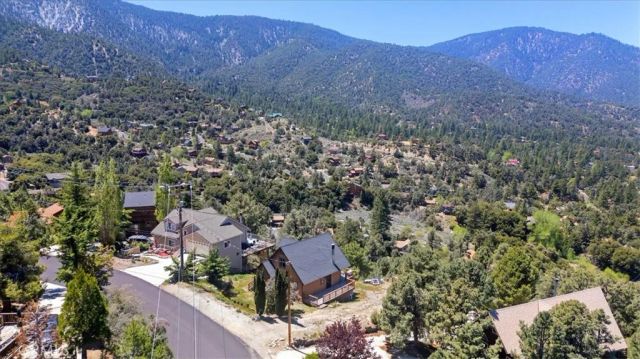 15440 Shasta Way, Pine Mountain Club, CA 93222