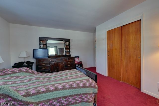 17 Garden Pl, Pequannock Twp., NJ 07444