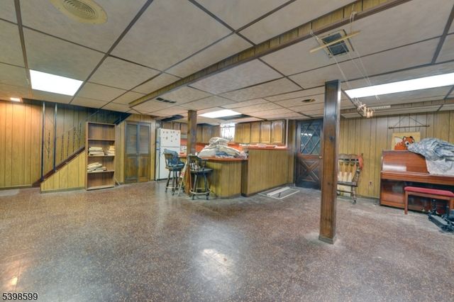 17 Garden Pl, Pequannock Twp., NJ 07444