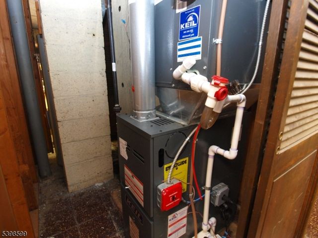 17 Garden Pl, Pequannock Twp., NJ 07444