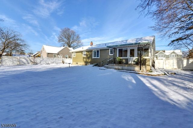 17 Garden Pl, Pequannock Twp., NJ 07444