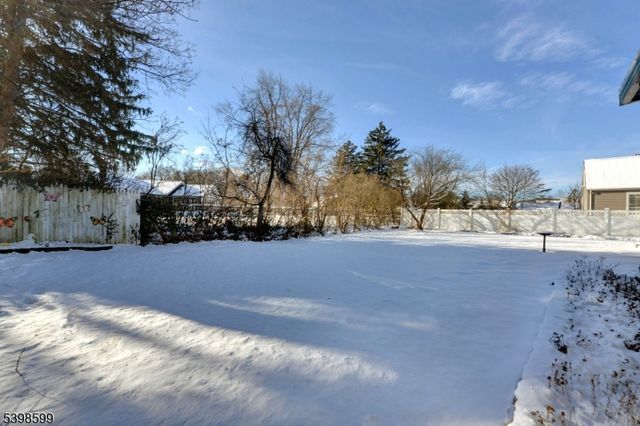 17 Garden Pl, Pequannock Twp., NJ 07444