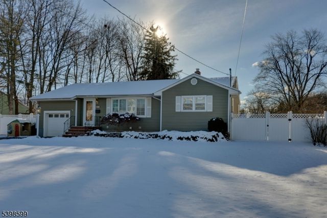 17 Garden Pl, Pequannock Twp., NJ 07444