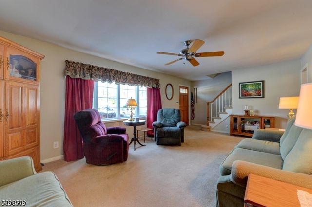 17 Garden Pl, Pequannock Twp., NJ 07444