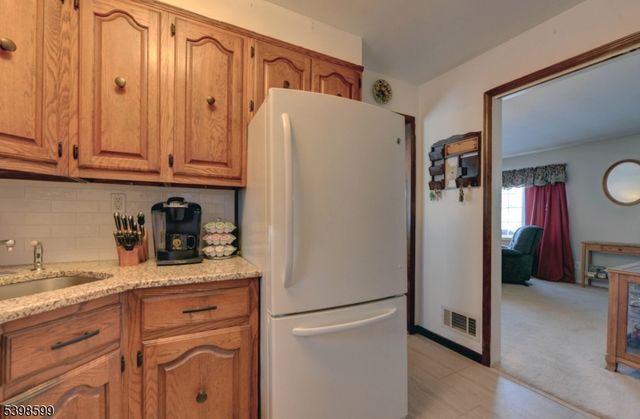 17 Garden Pl, Pequannock Twp., NJ 07444