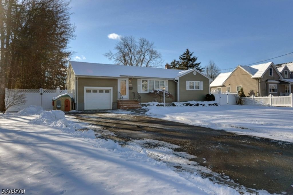 17 Garden Pl, Pequannock Twp., NJ 07444