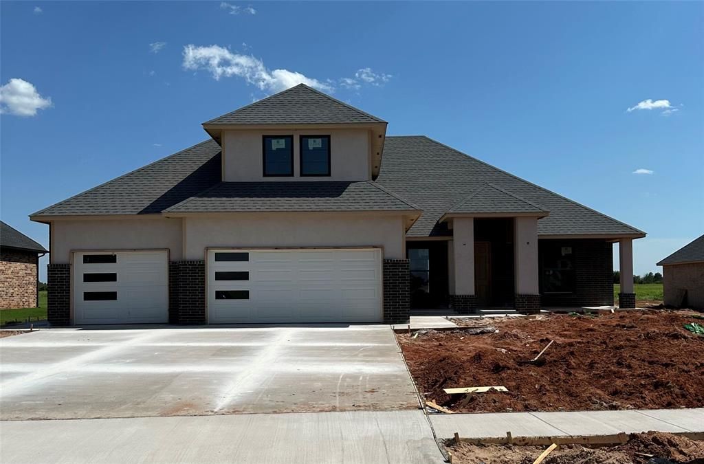 2226 W Cole Drive, Mustang, OK 73064