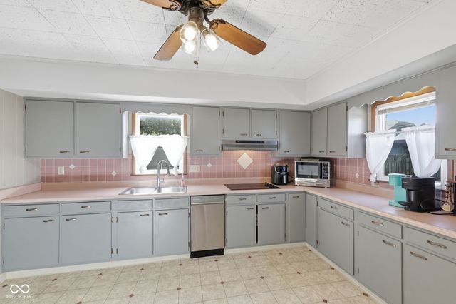 20 W Locust Street, Shelbyville, IN 46176