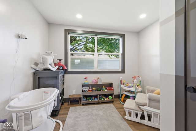 20 W Locust Street, Shelbyville, IN 46176