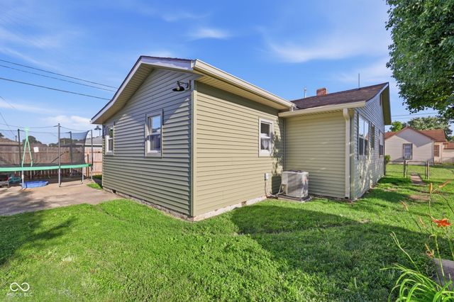 20 W Locust Street, Shelbyville, IN 46176