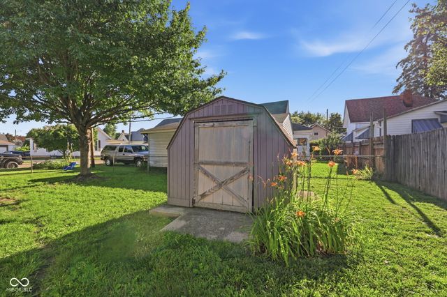20 W Locust Street, Shelbyville, IN 46176