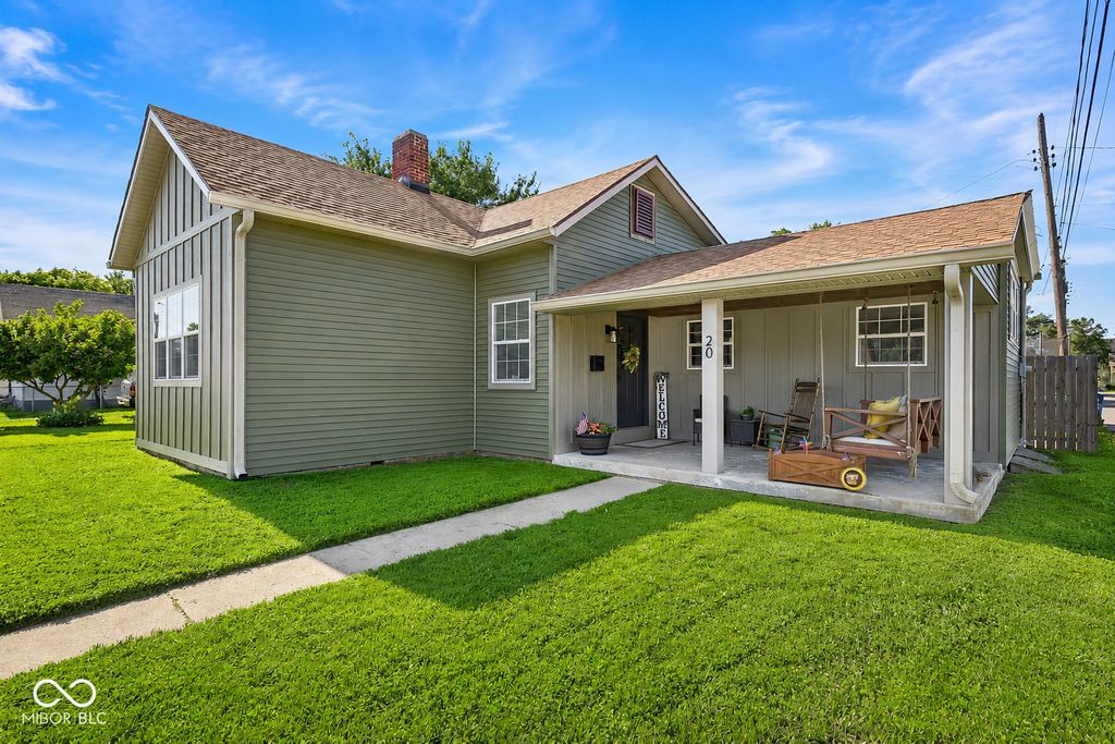 20 W Locust Street, Shelbyville, IN 46176