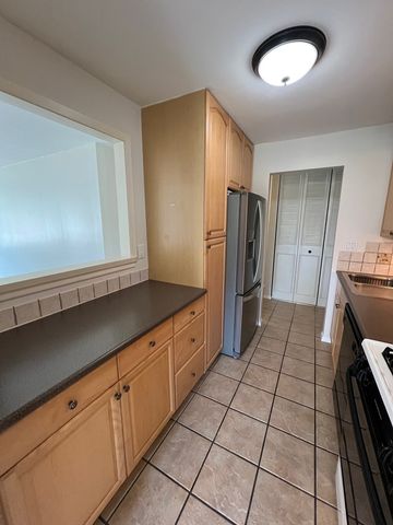 1106 S New Wilke Road 209, Arlington Heights, IL 60005