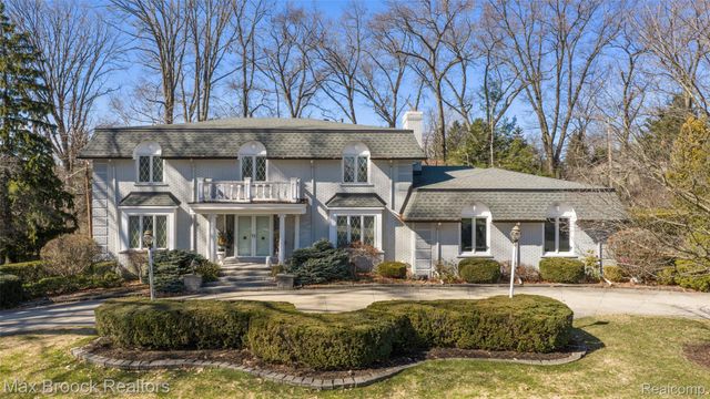 1319 Charrington Road, Bloomfield Hills, MI 48301
