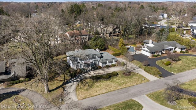 1319 Charrington Road, Bloomfield Hills, MI 48301