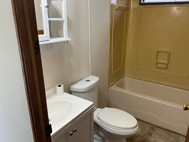 28 Thetford Lane, Bethel, VT 05032