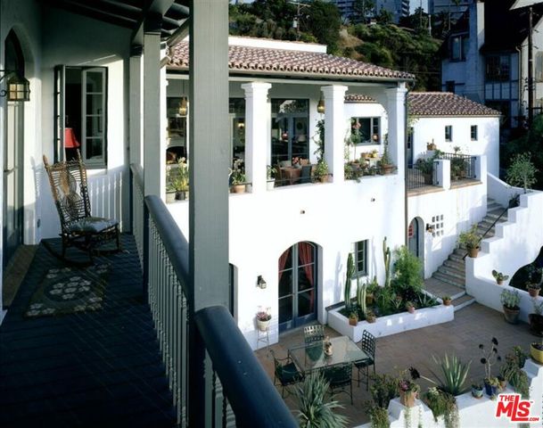 242 MABERY Road, Santa Monica, CA 90402