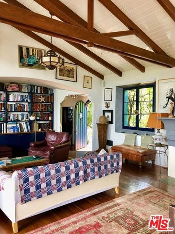 242 MABERY Road, Santa Monica, CA 90402