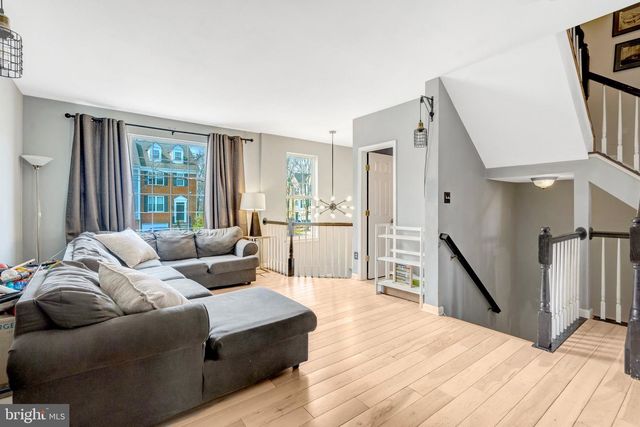 42888 GOLF VIEW DR, Chantilly, VA 20152