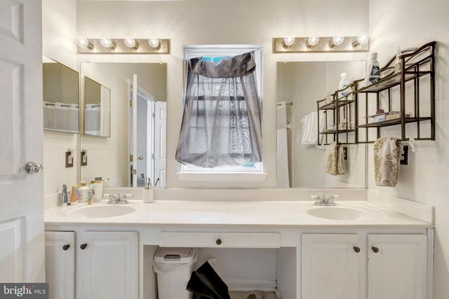 42888 GOLF VIEW DR, Chantilly, VA 20152