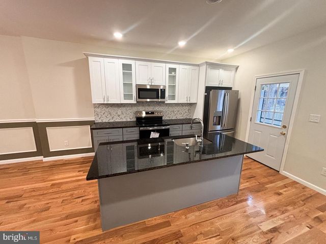 6723 N CARLISLE ST, Philadelphia, PA 19126