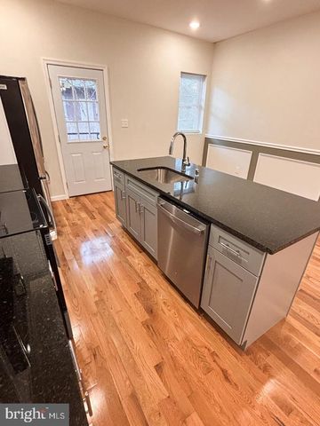 6723 N CARLISLE ST, Philadelphia, PA 19126