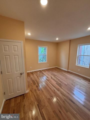 6723 N CARLISLE ST, Philadelphia, PA 19126