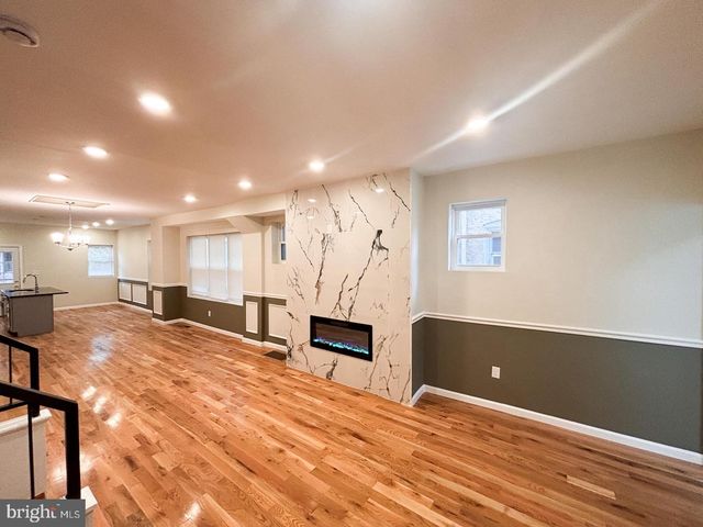 6723 N CARLISLE ST, Philadelphia, PA 19126