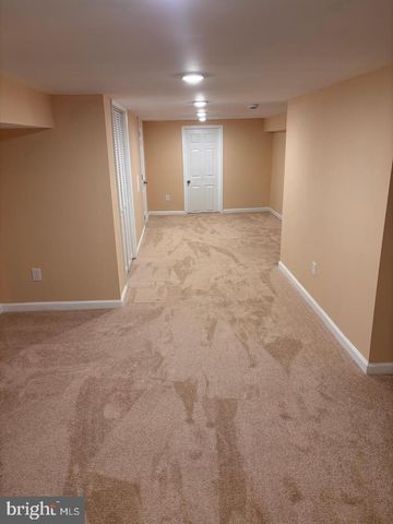 6723 N CARLISLE ST, Philadelphia, PA 19126