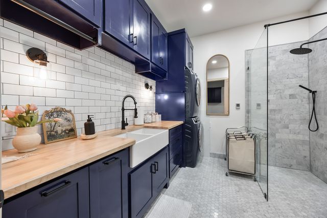 2623 N Garrett Avenue, Dallas, TX 75206