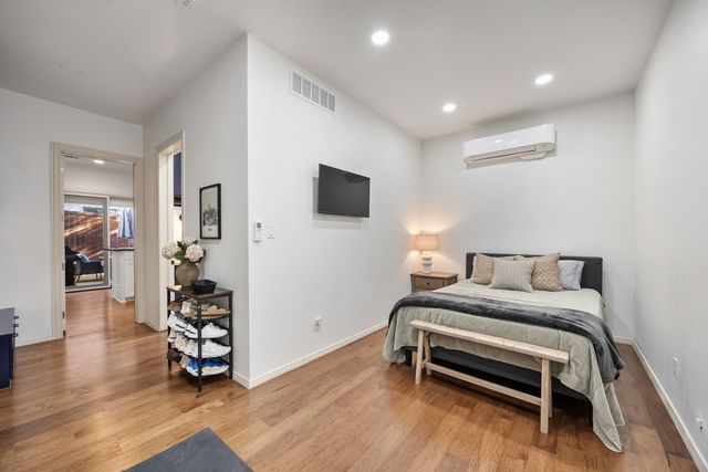 2623 N Garrett Avenue, Dallas, TX 75206